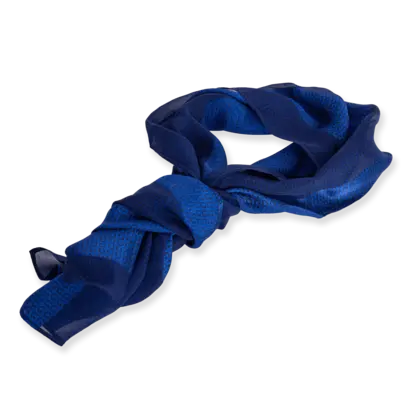 skräddarsydd sidenscarf med Caverion mönster