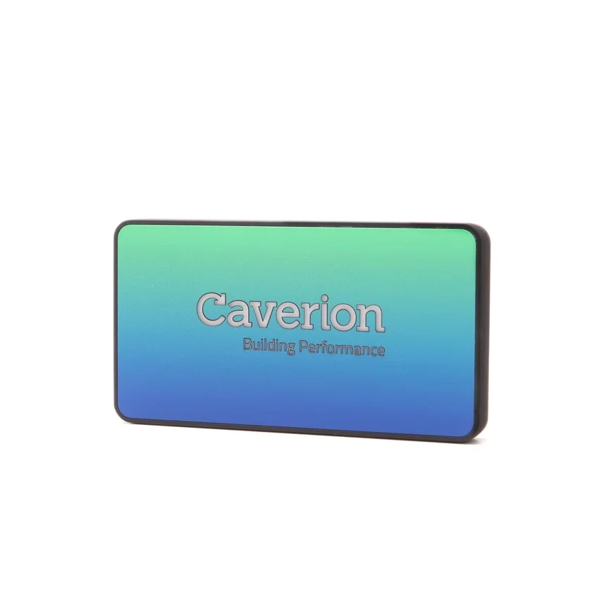 caverion powerbank med lysande logga
